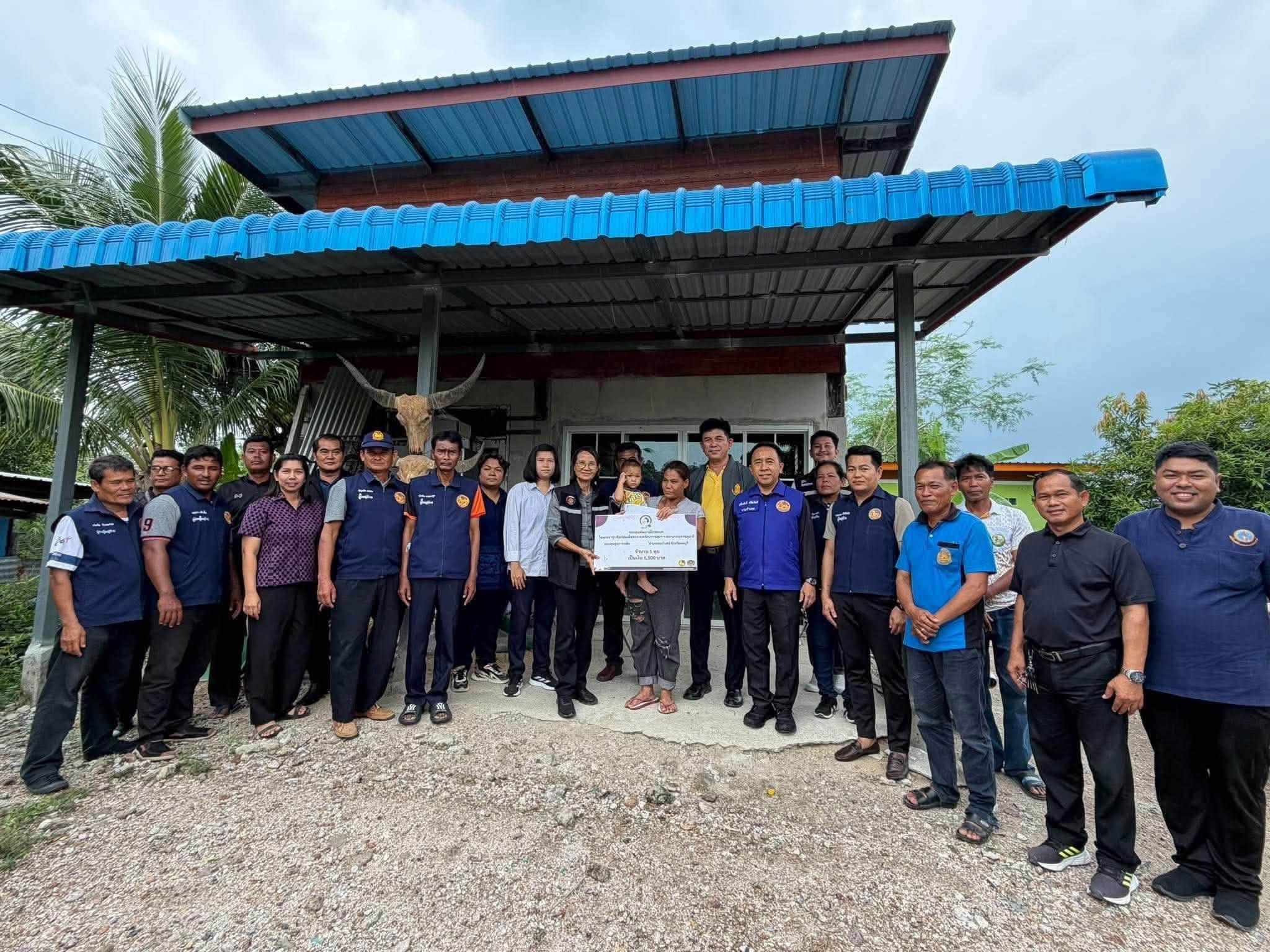 องค์การบริหารส่วนตำบลมหาโพธิ ร่วมกับทางอำเภอสระโบสถ์ พัฒนาชุมชนอำเภอสระโบสถ์ ได้มอบทุนการศึกษาแก่เด็กยากจนทั้ง 10 หมู่ บ้านในเขตตำบลมหาโพธิ