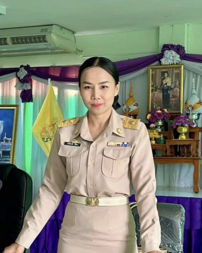 นางสาวปาริชาติ กิริยา ประธานสภา และ ส.อบต. เขตเลือกตั้งที่ 8..